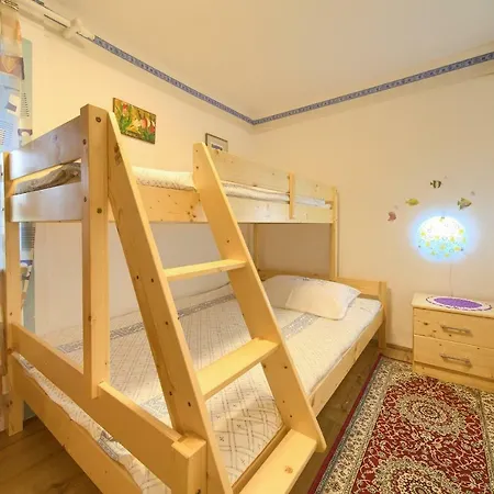 Dom wakacyjny House Maria Pinezići