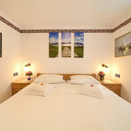 House Maria Holiday home Pinezici (Krk)